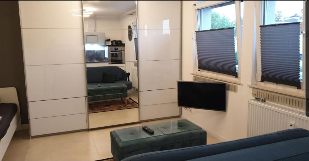 Apartment Mit Schoener, Moderner Einrichtung Colonia Esterno foto